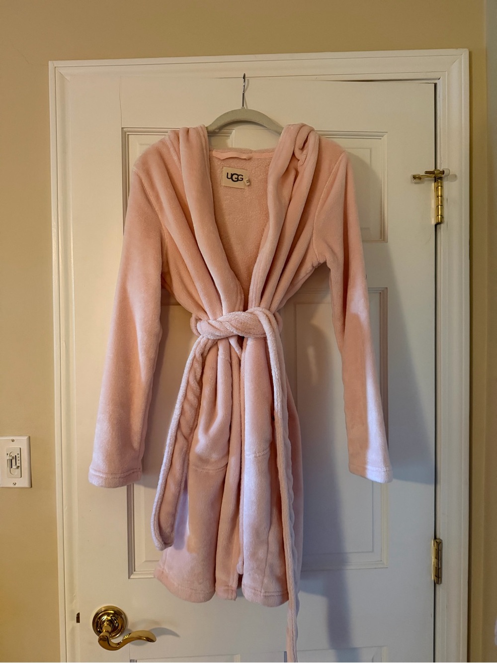 UGG Plush Hooded Robe in Pale Pink
